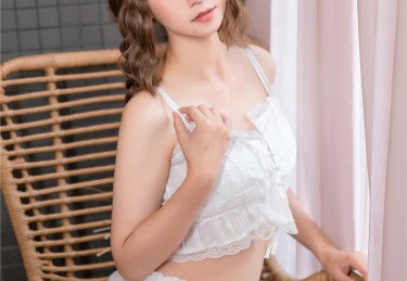 吃瓜黑料追踪：夜店后室中那短暂的侧身靠近，被截成热门话题